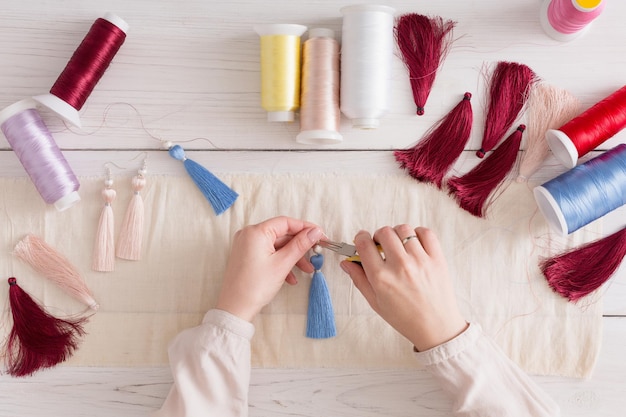 Atelier broderie în lucru